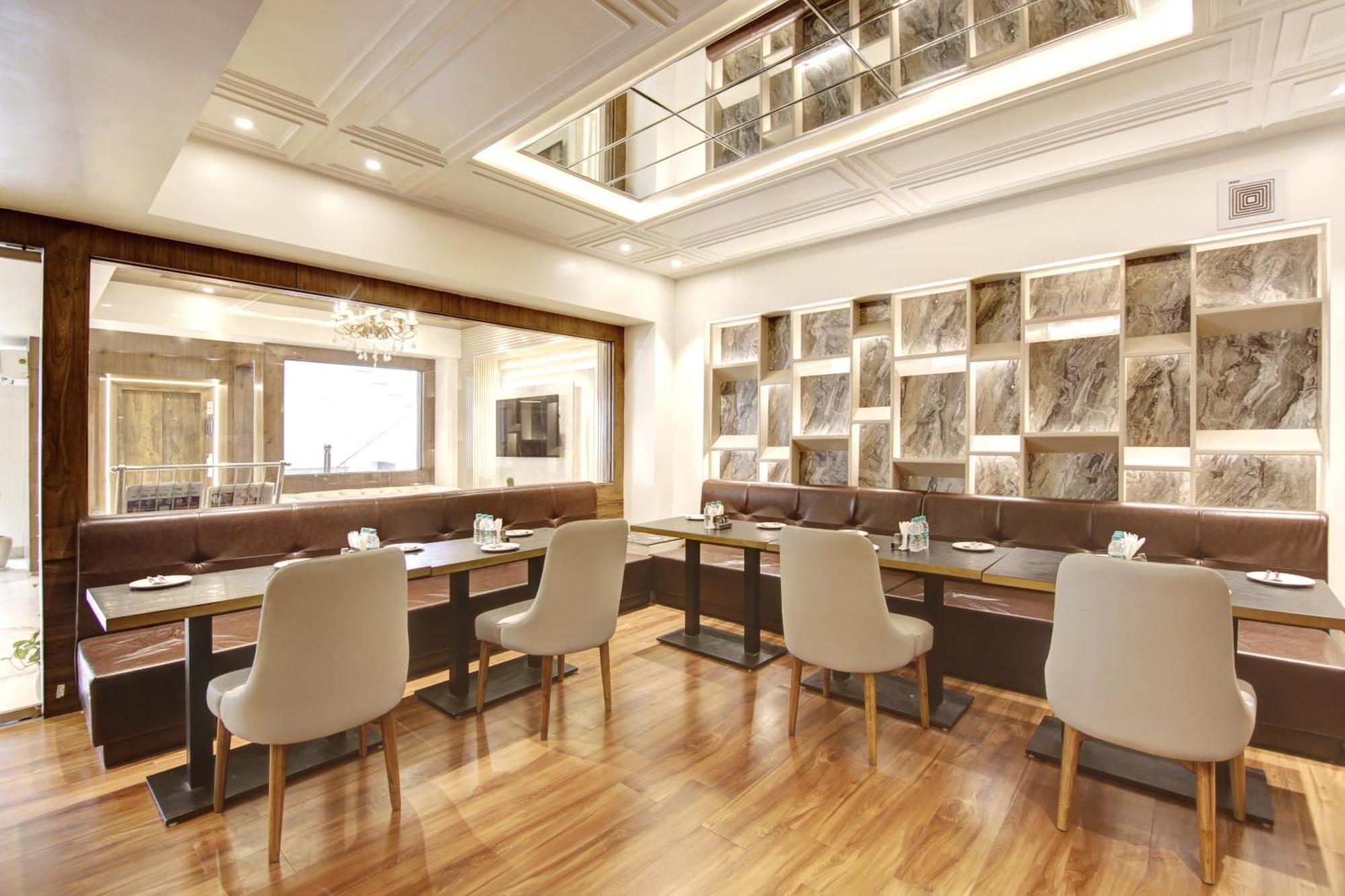 Marks Hotel & Banquet Нойда Екстер'єр фото